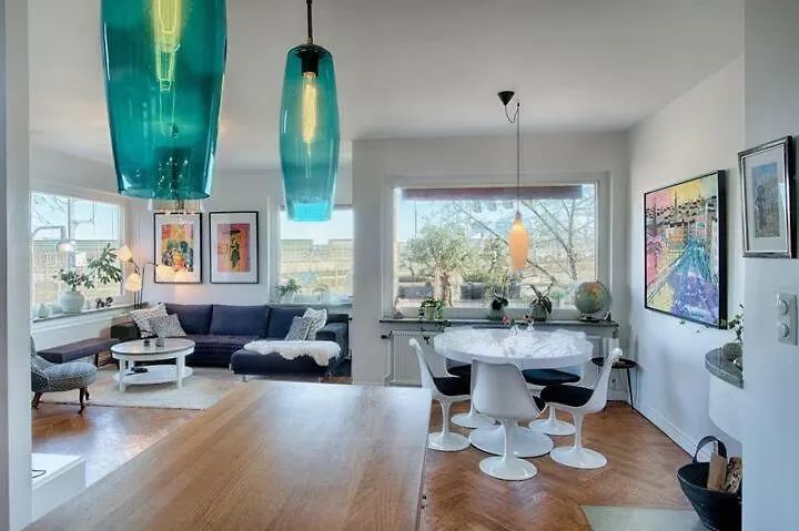 Spacious 5 Bedroom House In Stockholm 0*,