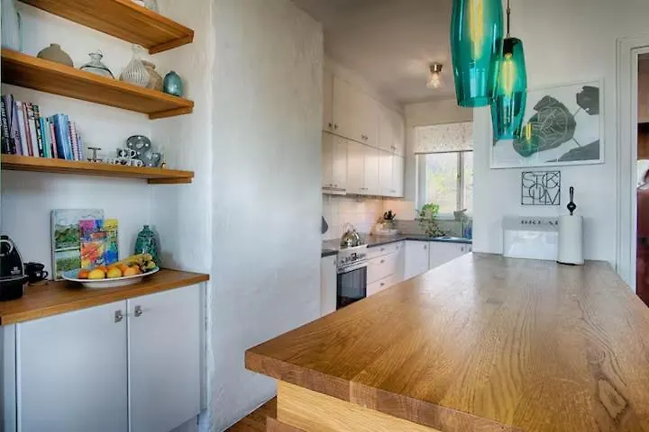 Spacious 5 Bedroom House In Stockholm 0*,  Zweden
