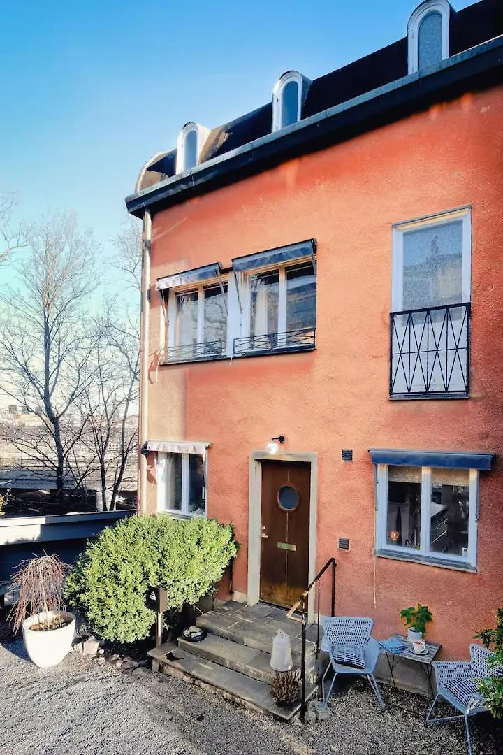 Spacious 5 Bedroom House In Stockholm 0*,  Zweden